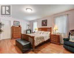 941 BARCLAY ROAD - 23