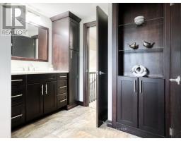 43 LYNNGATE GROVE - 23
