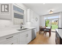 136 DAVENTRY WAY - 9