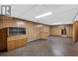 7 THOMPSON AVENUE - 28