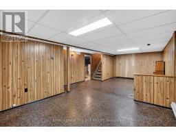 7 THOMPSON AVENUE - 30