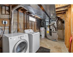 7 THOMPSON AVENUE - 36