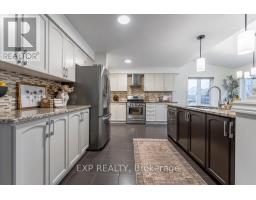 919 FOXCREEK ROAD - 13