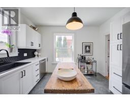42 FIFTH AVENUE - 19