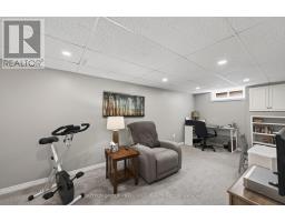 647 GLENGYLE CRESCENT - 27