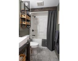 5 CONNOR AVENUE - 38