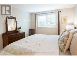 128 CLARENDON CRESCENT - 21