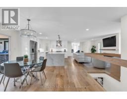 32 HUNT VILLAGE CRESCENT - 16