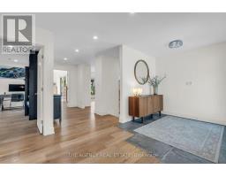 32 HUNT VILLAGE CRESCENT - 6