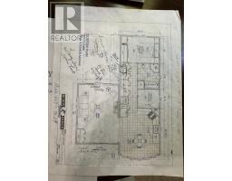 37 - 22790 AMIENS ROAD - 19