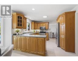 110 GREEN HEDGE LANE - 11