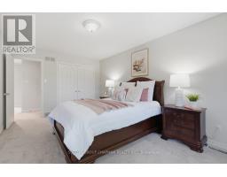 110 GREEN HEDGE LANE - 33