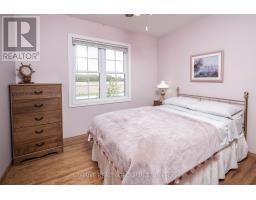 235 STANLEY STREET S - 13
