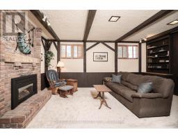235 STANLEY STREET S - 17
