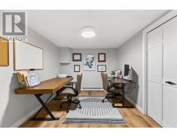 1505 STONEYBROOK CRESCENT - 31