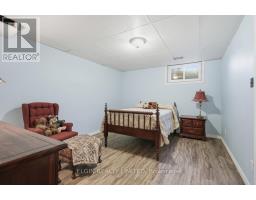 9022 IONA ROAD - 34
