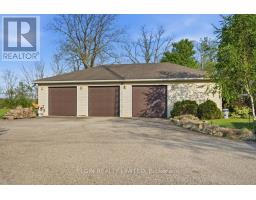 9022 IONA ROAD - 45
