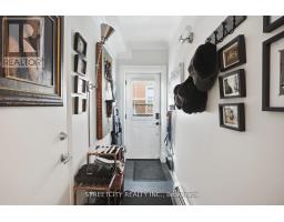 82 WELLINGTON STREET - 11