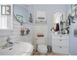 82 WELLINGTON STREET - 13