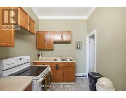 82 WELLINGTON STREET - 21