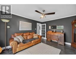 1093 VISCOUNT ROAD - 22