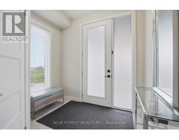 933 SARNIA ROAD - 6