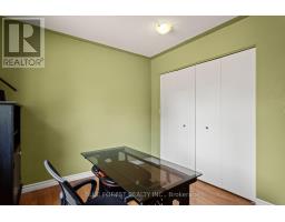 30 GERALD CRESCENT - 25