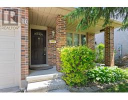 30 GERALD CRESCENT - 4