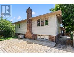30 GERALD CRESCENT - 46