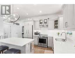 10 - 2080 BEAVERBROOK AVENUE - 14