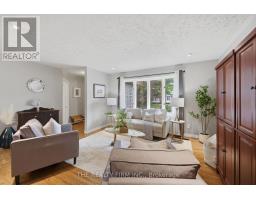 79 MENDIP CRESCENT - 11
