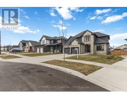 52 ROYAL DORNOCH DRIVE - 50