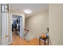 9 - 475 SANDRINGHAM CRESCENT - 23