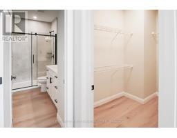 11 - 32 POSTMA CRESCENT - 26