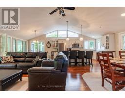 3270 COLIN STREET - 11