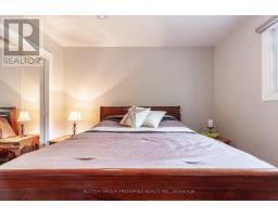 3270 COLIN STREET - 32