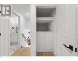 572 CHURCHILL CRESCENT - 17