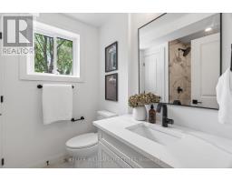 572 CHURCHILL CRESCENT - 31