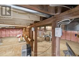 572 CHURCHILL CRESCENT - 34