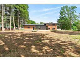 572 CHURCHILL CRESCENT - 38