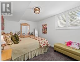 1 CREEK SIDE PLACE - 27