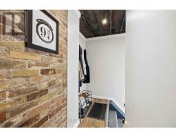 112 ESSEX STREET - 23