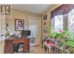 2 AMBLESIDE DRIVE - 27