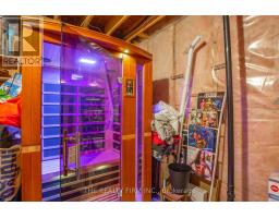 2 AMBLESIDE DRIVE - 39