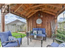 2 AMBLESIDE DRIVE - 46