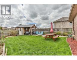 2 AMBLESIDE DRIVE - 48