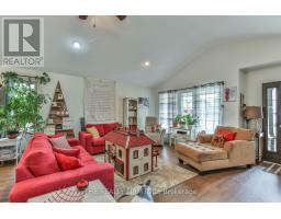 2 AMBLESIDE DRIVE - 9