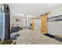 569 VISCOUNT ROAD - 17