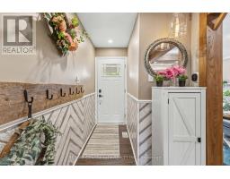 70 BRENTWOOD CRESCENT - 4