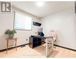 8 POPLAR CRESCENT - 10